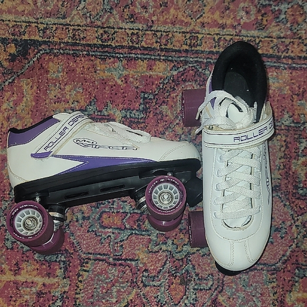 Sz 10 Womens (RD) Roller Derby Skates White and Purple